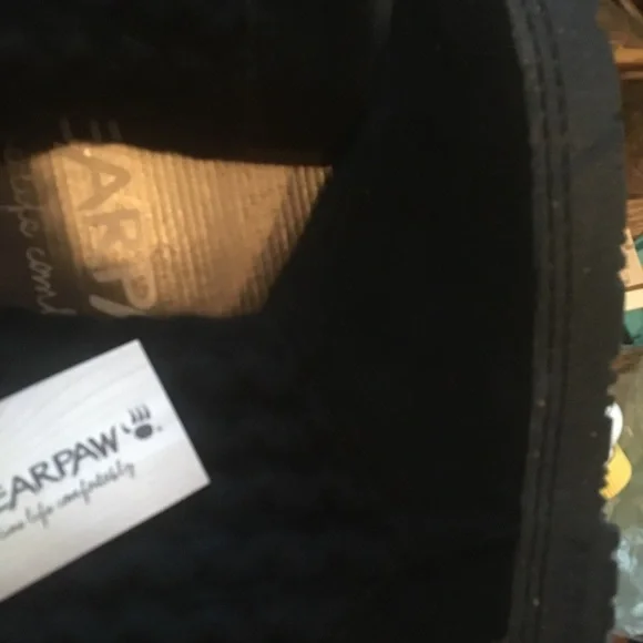 NWT Black Suede & Sheepskin Cable Knit Buckle Bear Paw Candice Boots - Picture 4 of 13